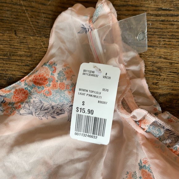 Crop top style - Picture 2 of 5